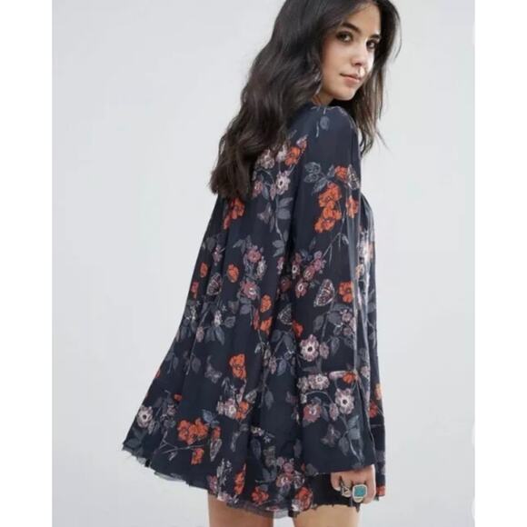 Free People Pebble Crepe Top s/p - Picture 2 of 8